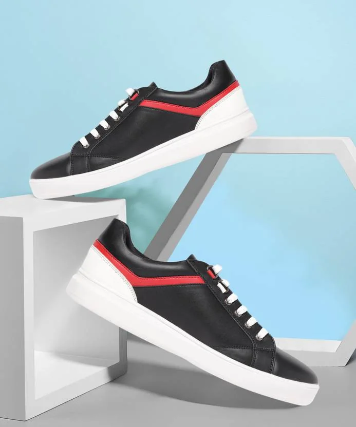 Roadster Sneakers For Women  (Black , 4)